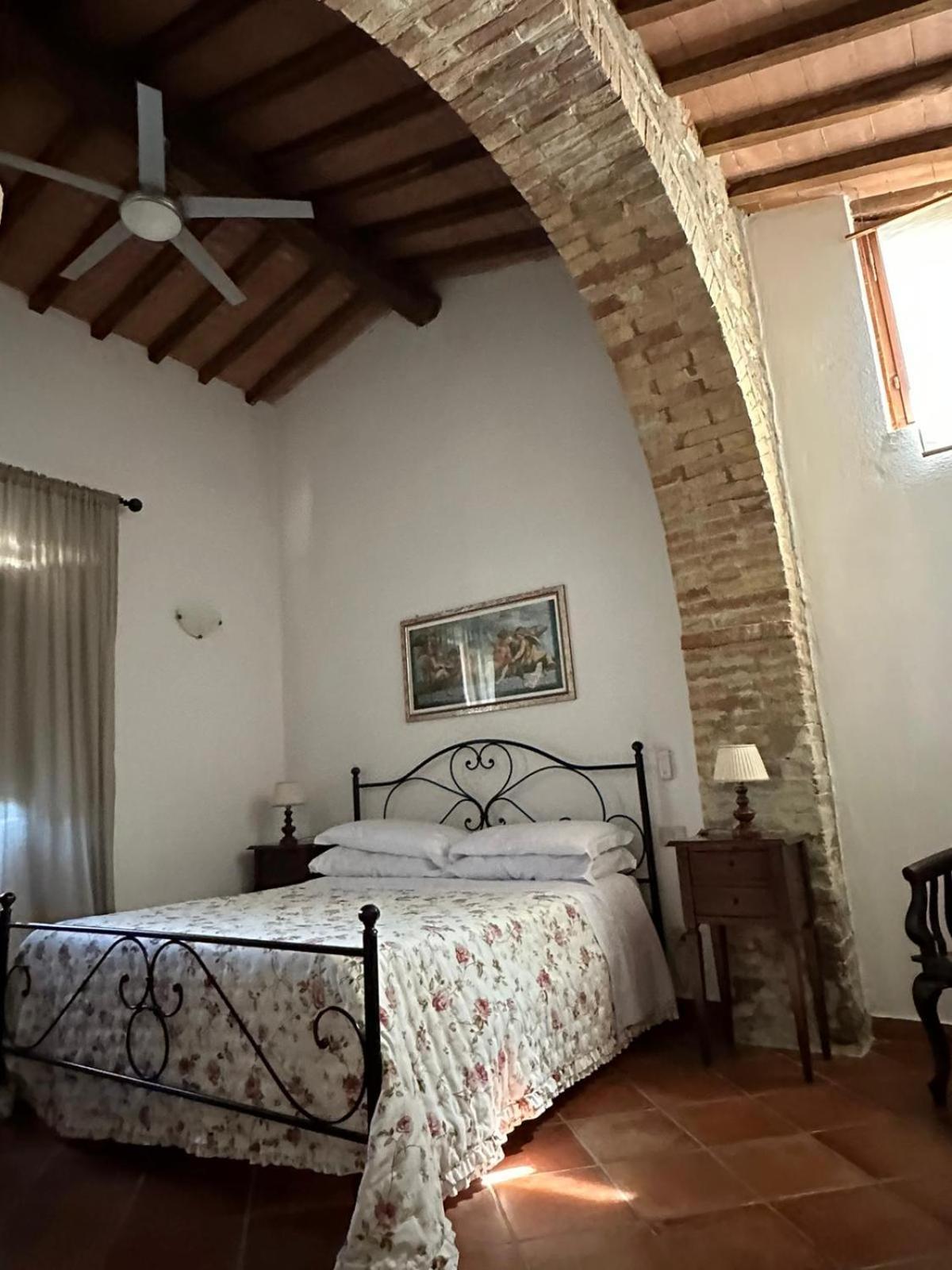 Agriturismo Il Canneto Casole dʼElsa Eksteriør billede